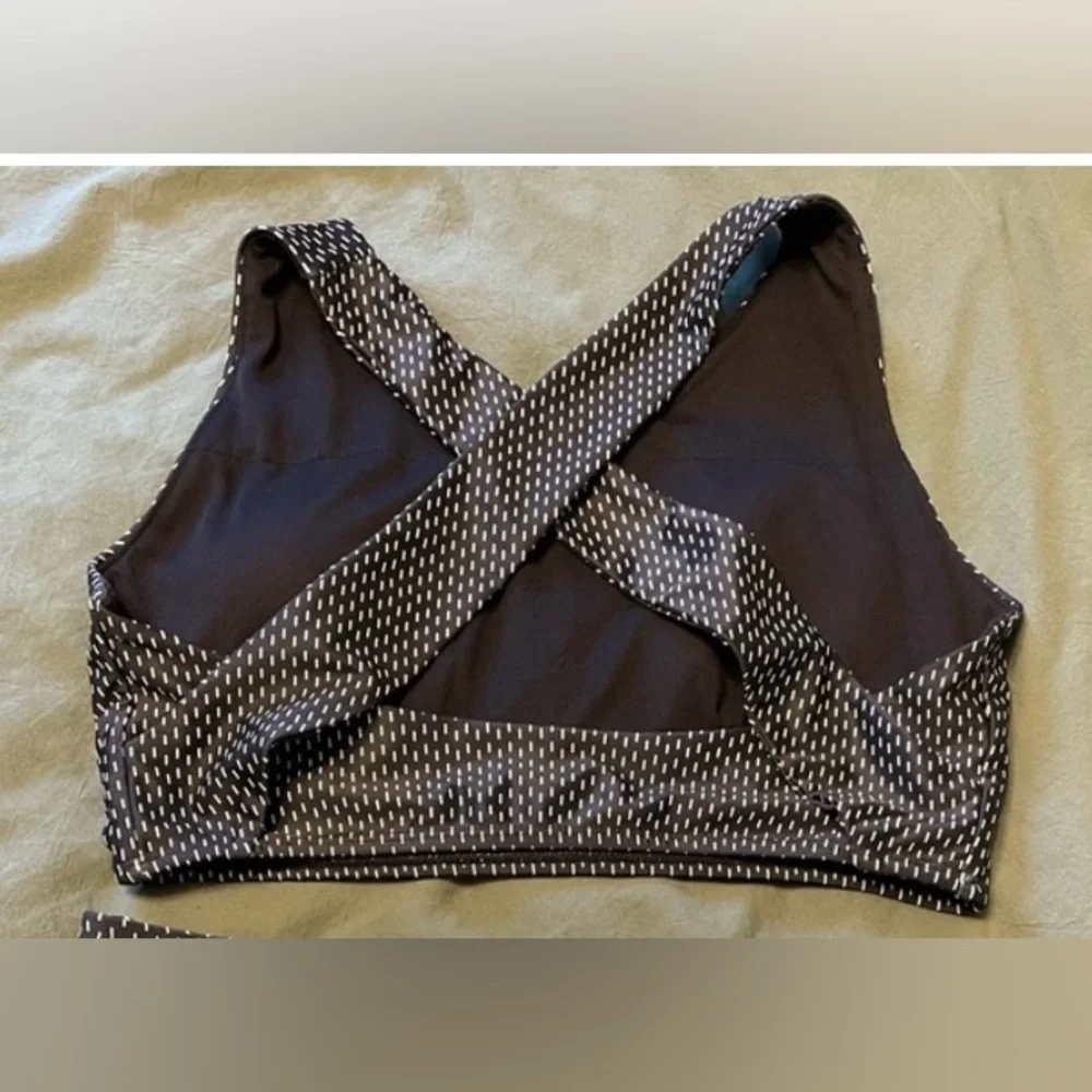 Top only - Picture 2 of 3